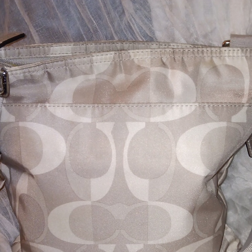 Coach Tan and Cream Crossbody Bag - Picture 3 of 9